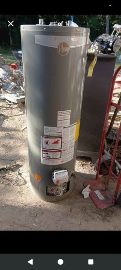 Natural gas hot water heater