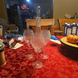 Glass Wine And Spirits Decanter With 3 Glasses