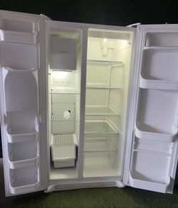 FRIGIDAIRE REFRIGERATOR