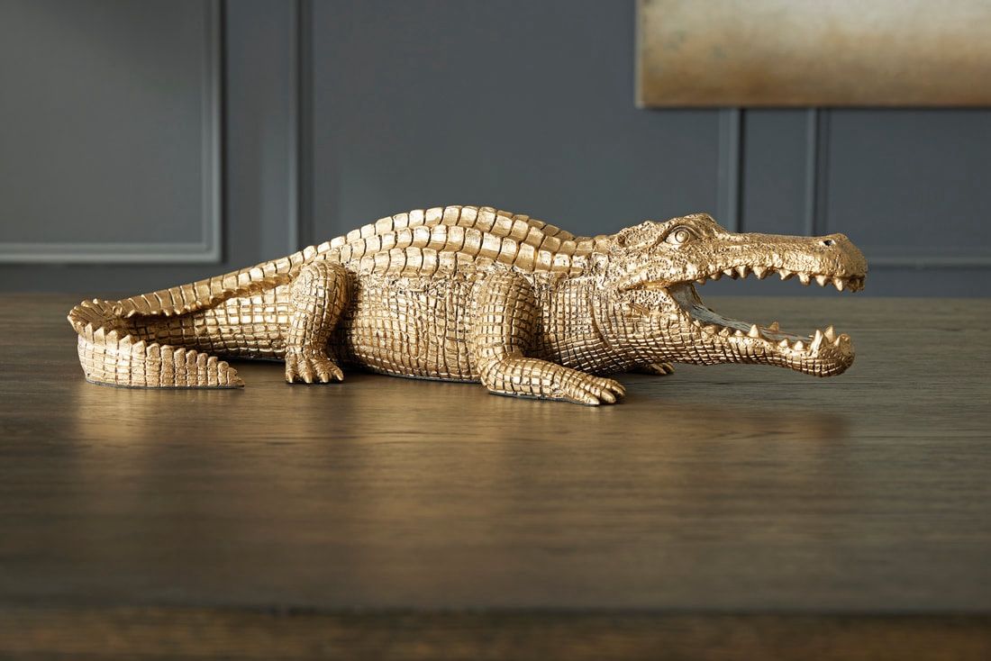 Alligator Sculpture