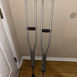 Aluminum Crutches Adjustable 5’2” To 5’10”