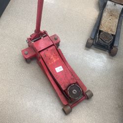 3 Ton Floor Jack $80 ( Layaway 10 Down) 