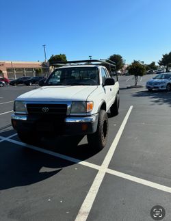 2000 Toyota Tacoma