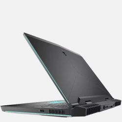 Alienware Gaming Laptop 17 R5