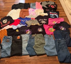 Mixed Clothing Lot – Jeans, T-Shirts & More
