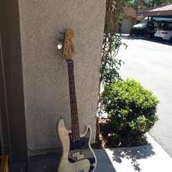 Broken Bass Guitar.  Electric Needs To Be Fix
