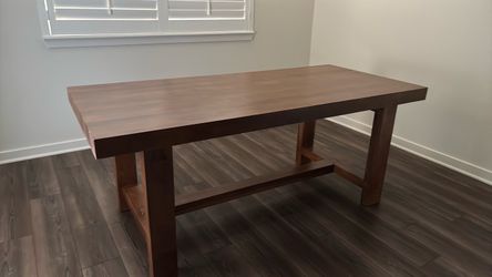 Pottery barn reed dining table