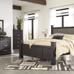 Reylow Dark Brown Poster Bedroom Set | B555

