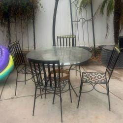 Glass Table And Chairs 