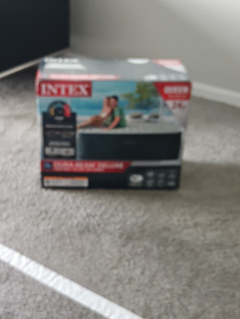 Intex 24 In Airmattess Queen