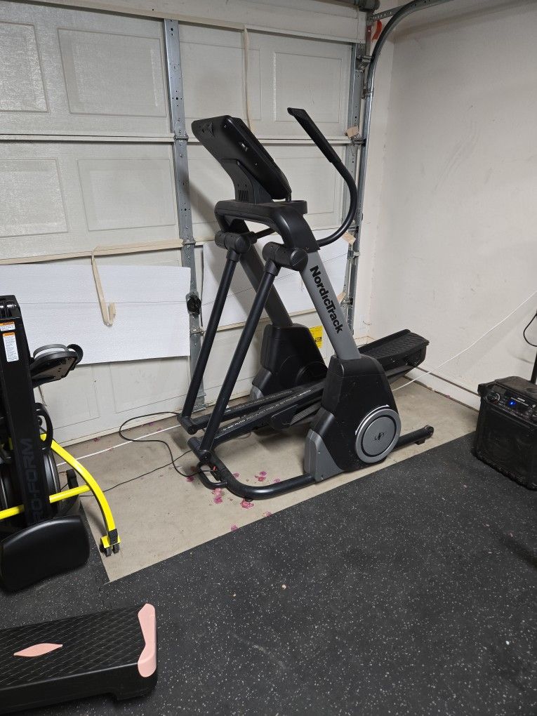 NordicTrack Free Stride FS7i