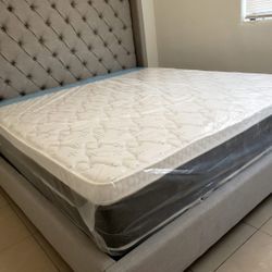 NEW KING PLUSH PILLOW TOP MATTRESS WITH BOX SPRING ♨️ Bed frame is not available