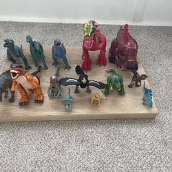 Toy Dinosaurs 