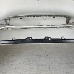 2021 2024 Toyota Venza front bumper (12P)