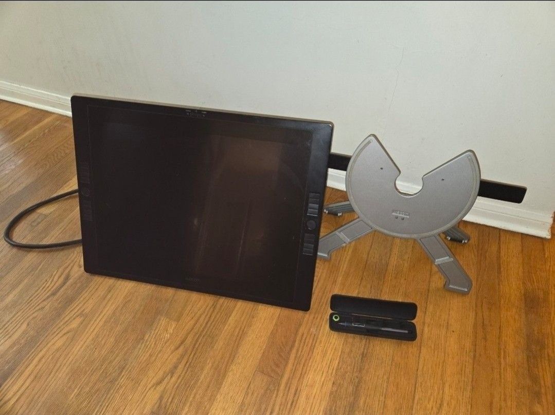 Wacom LCD tablet and pen