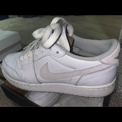 Nike Dunks Particle Gray Womens Size 7.5