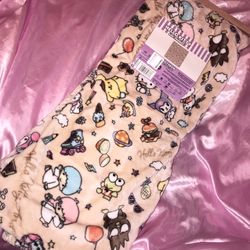 HELLO KITTY and Friends Cloud Throw Blanket