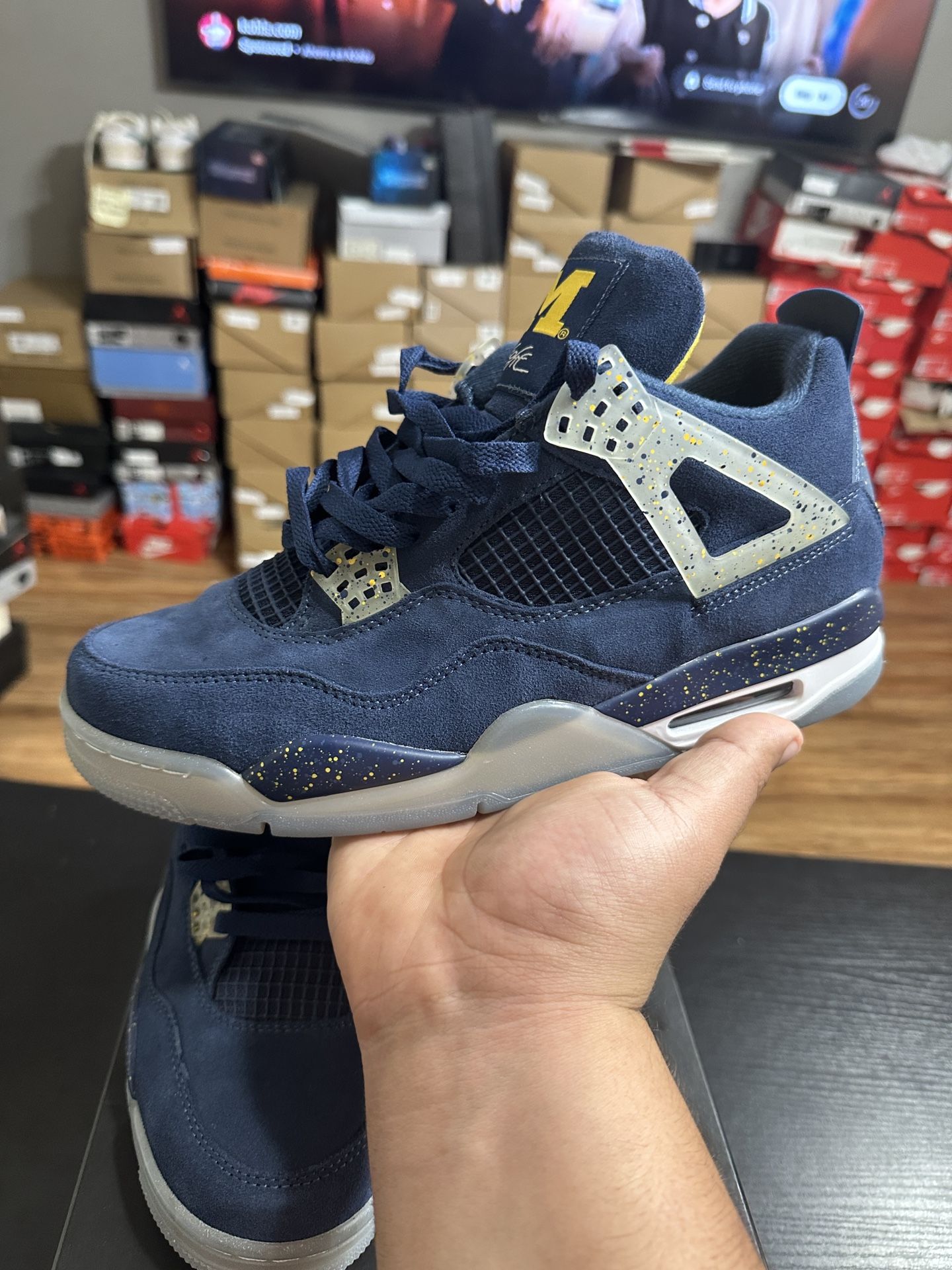JORDAN RETRO 4 MICHIGAN WOLVERINE PE