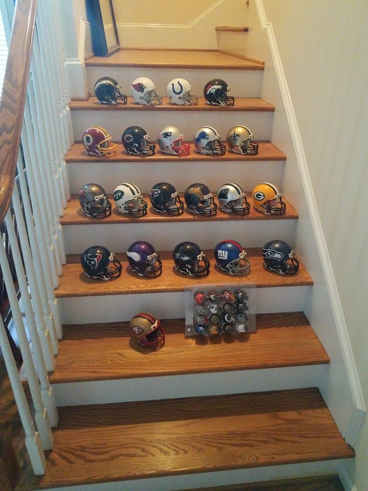 Football Helments. Pro Teams Collection