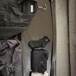 Uniqlo, Champions, Pull&Bear, Adidas, Real Takai, Hanks Clothing