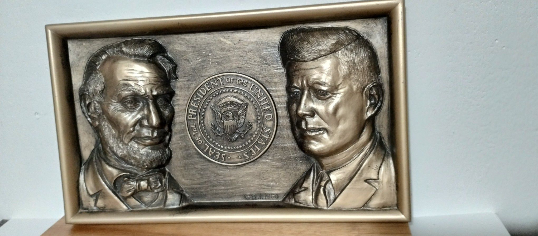 VINTAGE PRESIDENTIAL PLAQUE- LINCOLN /KENNEDY 11"×6" - G3