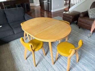 Mid-Century Round Dining Table with 4 Chairs