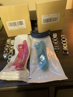 Fitbit Alta Wrist Bands (5) & Charger