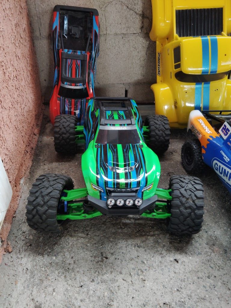 Traxxas RC, Slash Vxl , Traxxas Maxx 4s