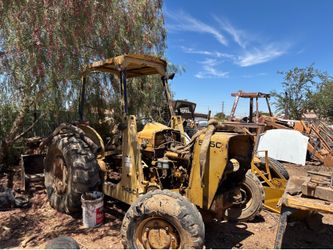 New Holland Ford tractor