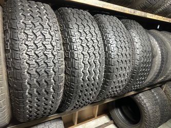 SET OF TIRE 265 70 18 GOODYEAR 85% LIFE
