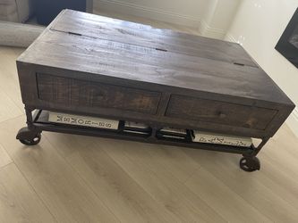 Farm House Coffe Table
