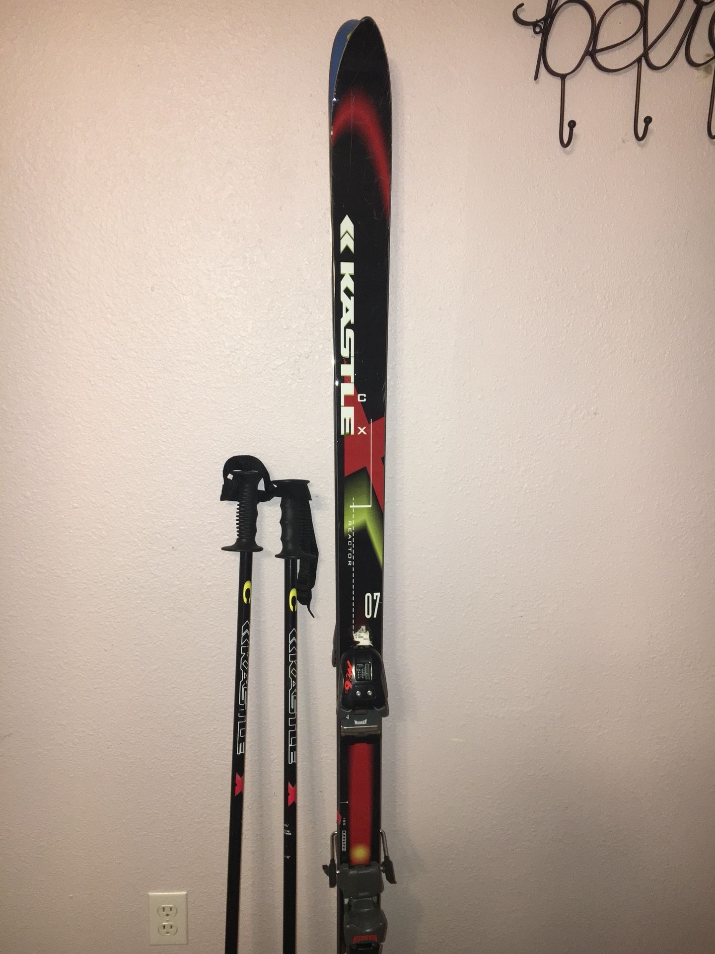 Kastle skis and poles 185cm