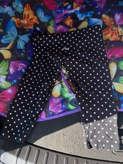 Super cute polka dot capris from Pink 💌