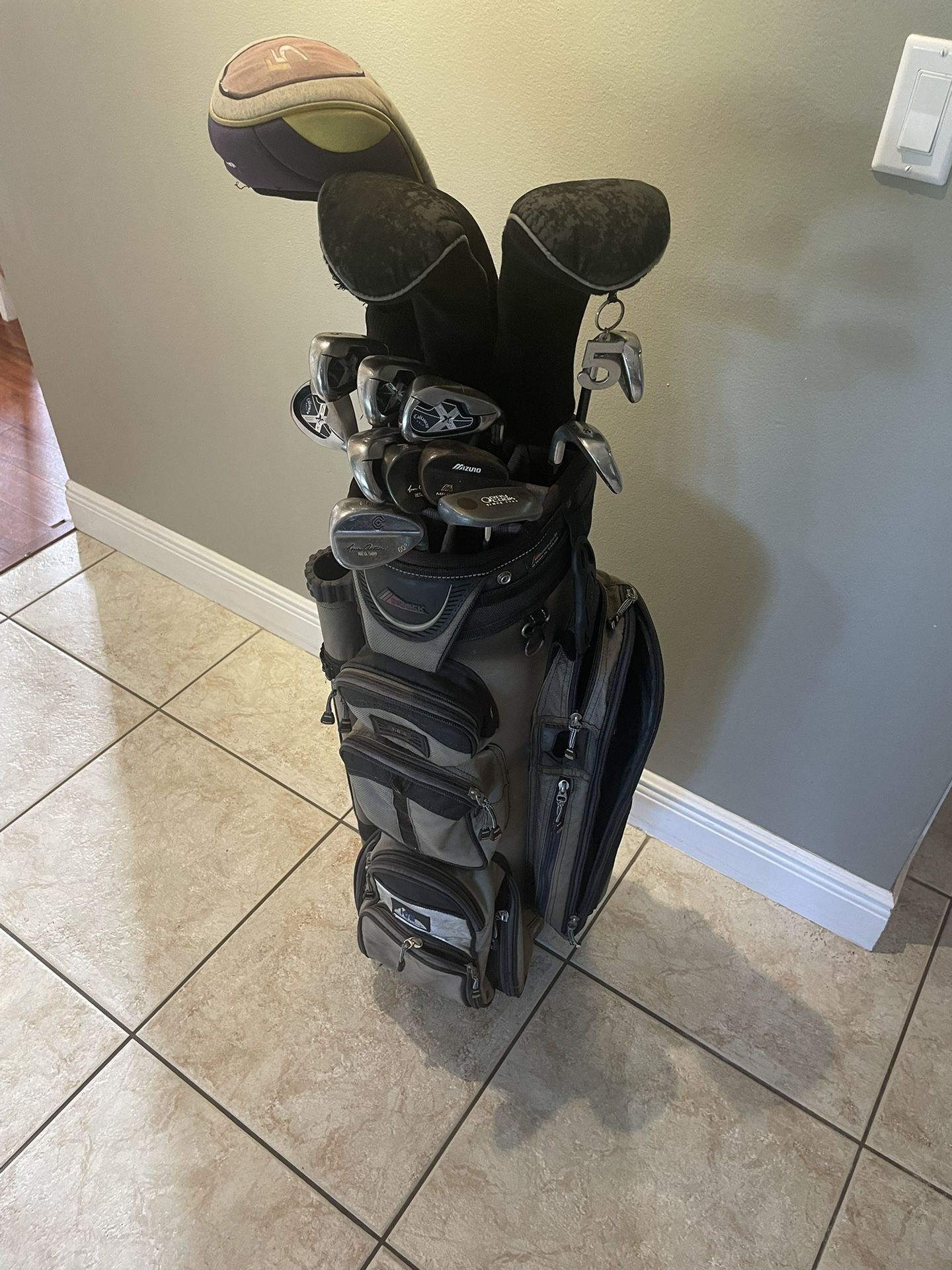 Full Set of Golf Clubs Callaway Taylormade and More