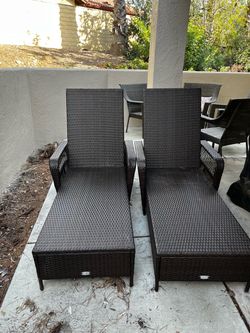 2 wicker recliners with small table brand new