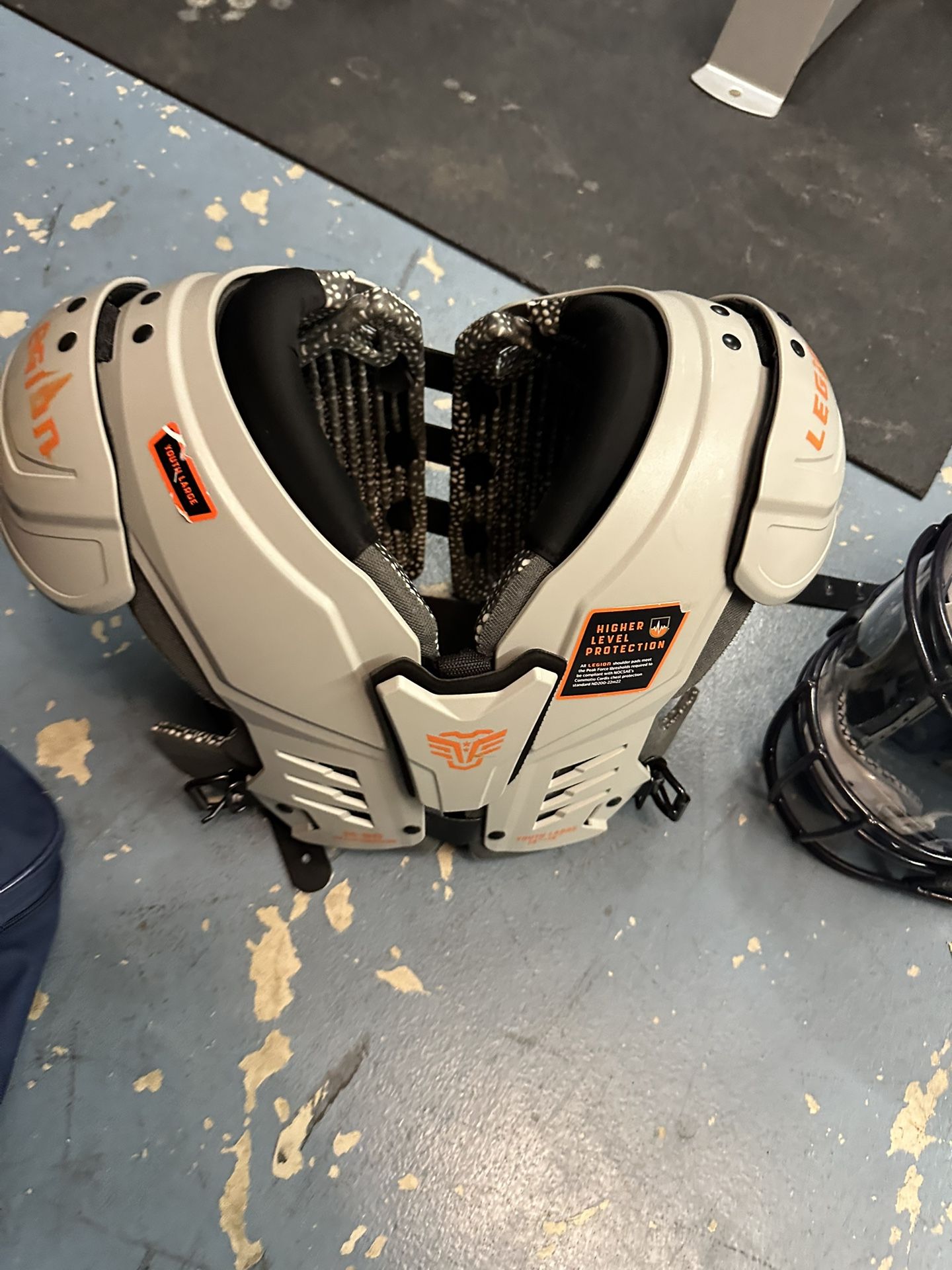 New Football Pads  Shoulder Pads With Back Protector