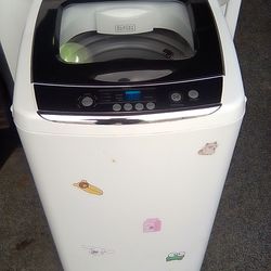 Apartment size washer