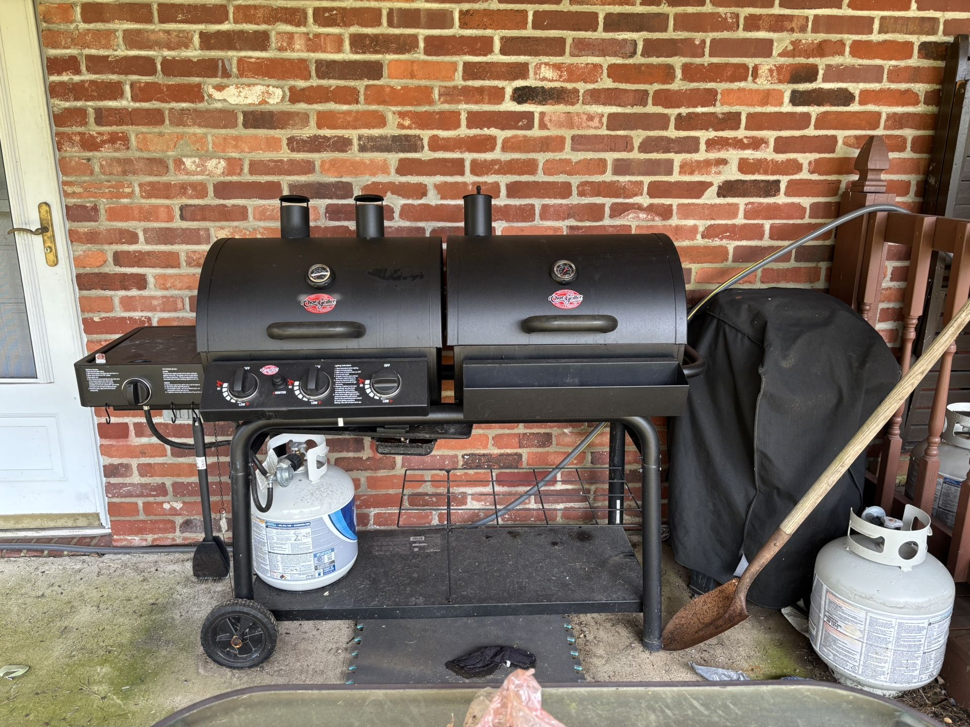 Smoker grill