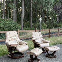 Ekornes Stressless lounge chair And Ottoman set of 2