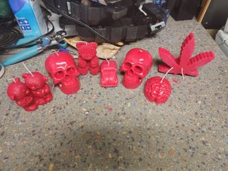 Novelty candles