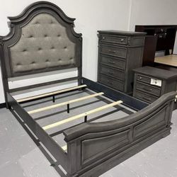 LODENBAY ANTIQUE GRAY UPHOLSTERED PANEL BEDROOM SET
(Queen Bed, Dresser, Mirror, Nightstand)