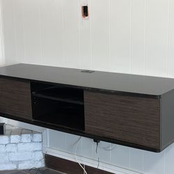 Floating media console