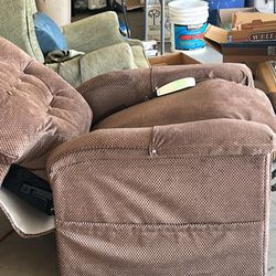 Power Recliner/lift Chair