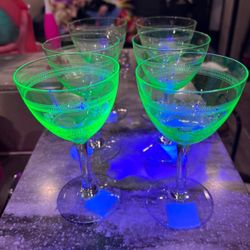 6 Etched Uranium Wine Glasses/Goblets