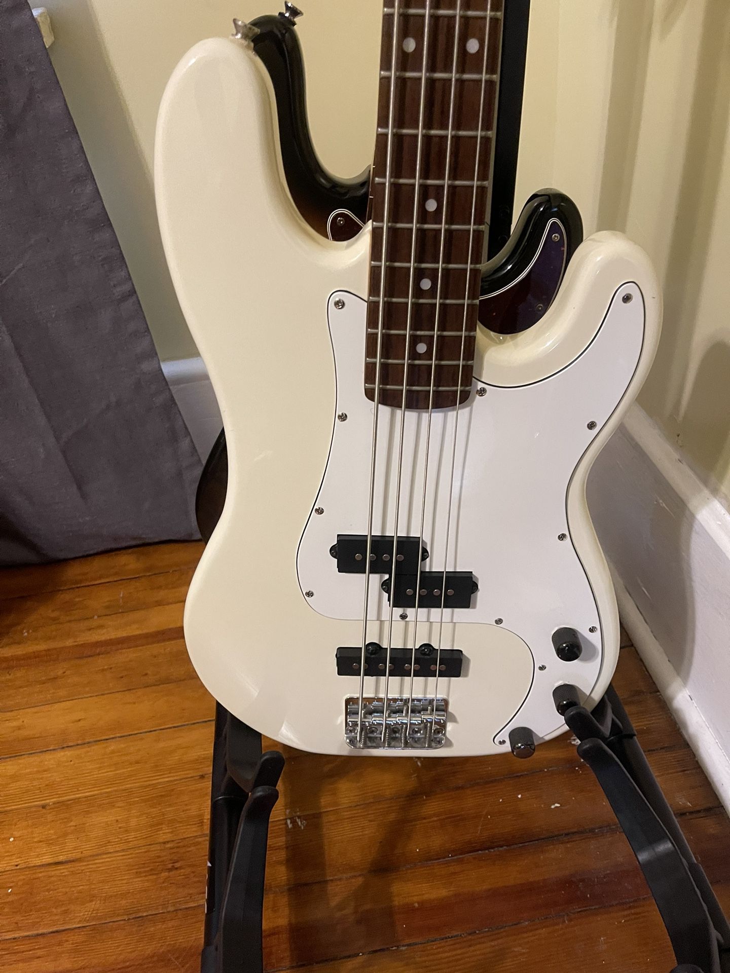 Squier Pj Bass 1998