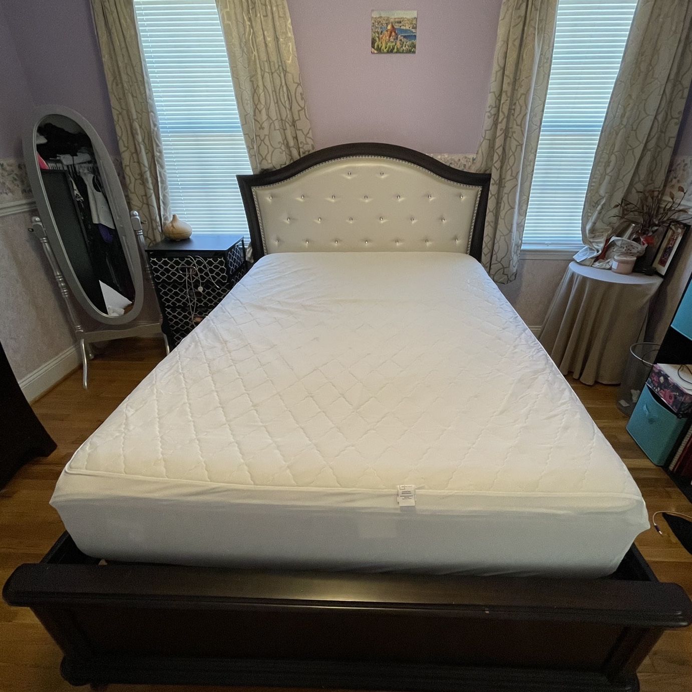 Full Size Bed And Dresser