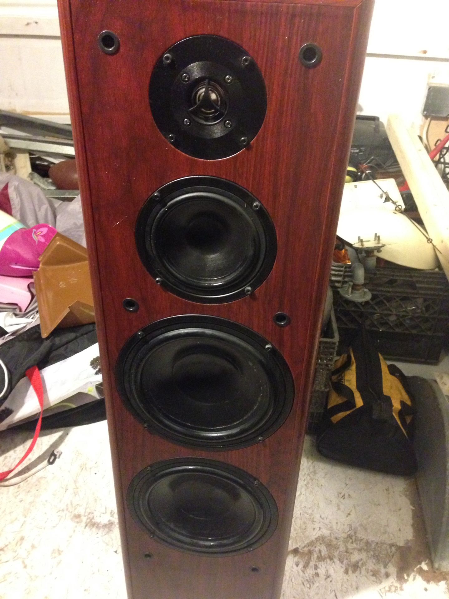 2 white van speakers