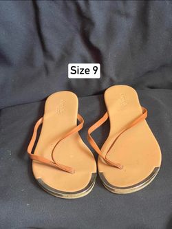 New women’s sandals size 9