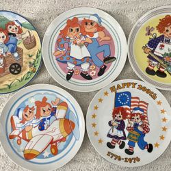 VINTAGE LOT OF SCHMID PLATES RAGGEDY ANN & ANDY 1970s 1980s