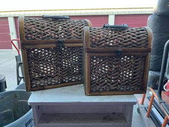 2 Wood Chest Baskest